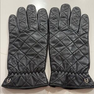 Dior Black Quilted Women’s Leather Gloves Lined New!